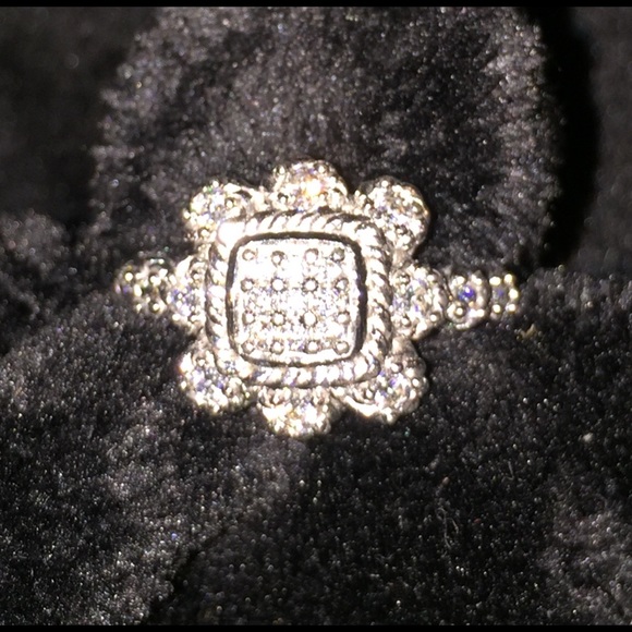 Judith Ripka Diamonique flower sterling ring - Picture 7 of 13